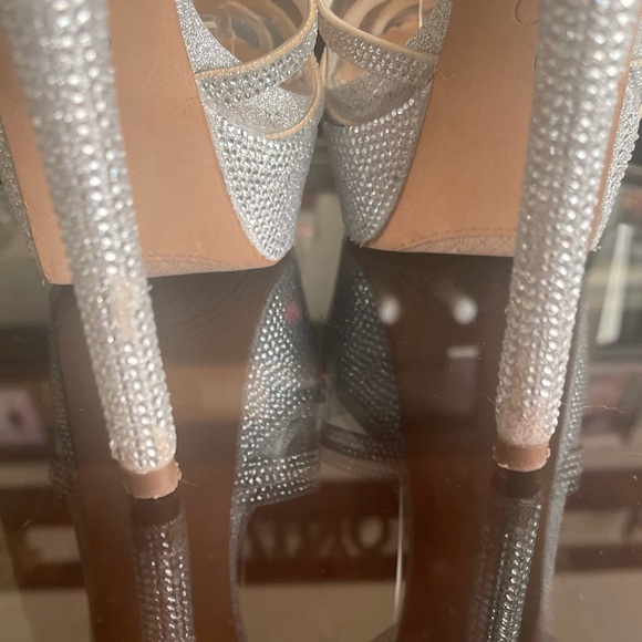 Jessica Simpson Oluina Embellished Platform Pumps - Picture 11 of 15